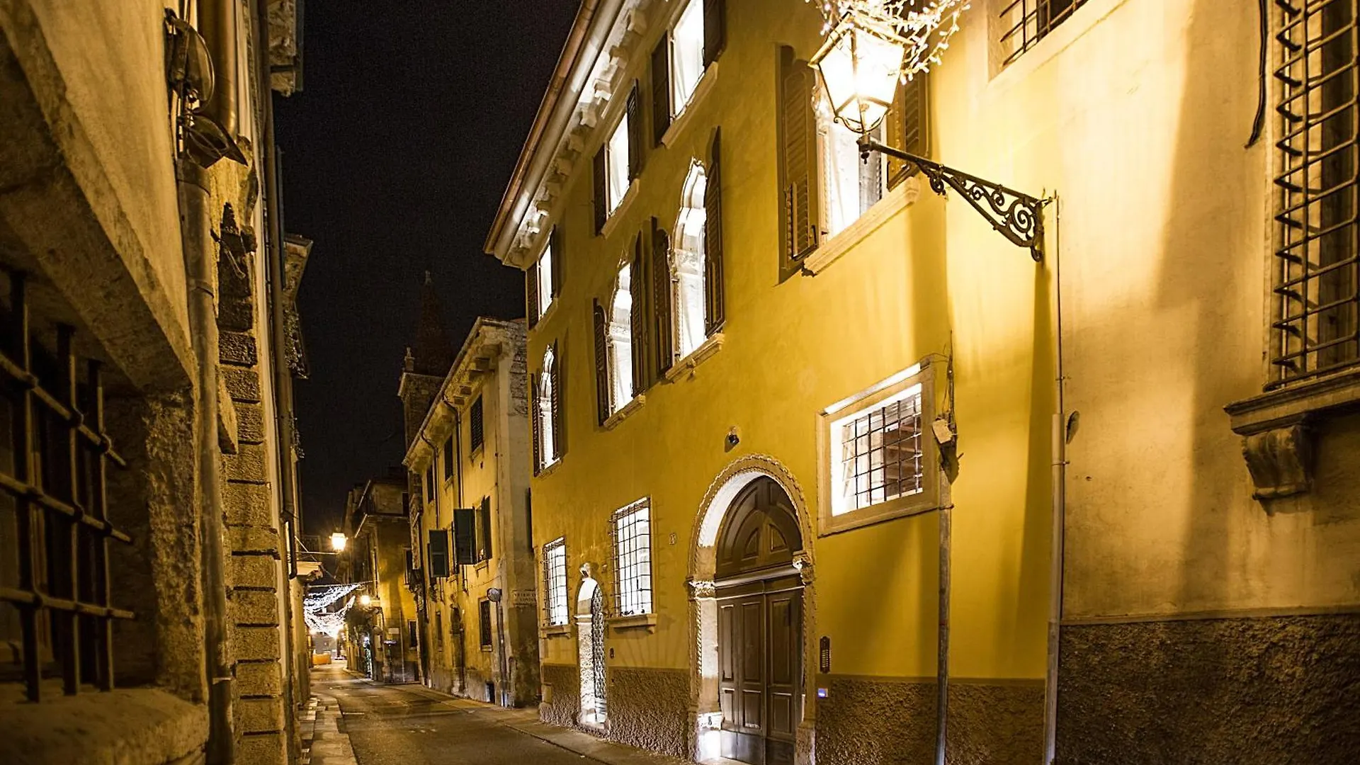 ヴェローナResidenza Palazzo Brenzoniアパートメント アパート